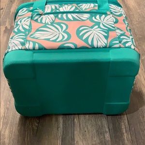 sun squad 24 can cooler